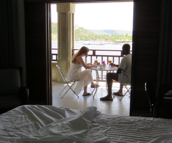 F1EFE657-FC04-4B4B-ACAD-43F744F9E059