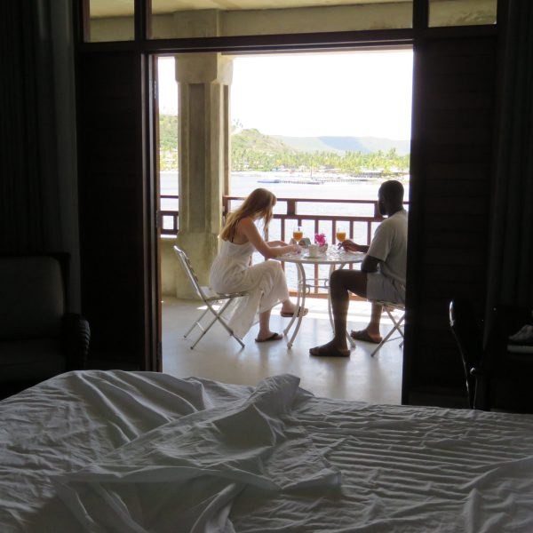 F1EFE657-FC04-4B4B-ACAD-43F744F9E059